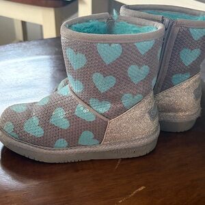 Skechers Teal Heart Pattern Boots with Silver Accents